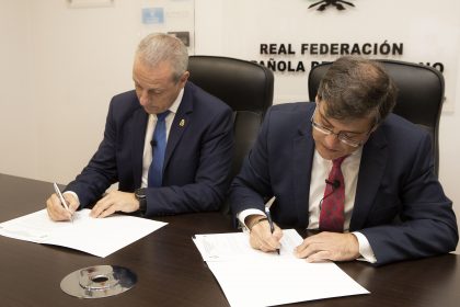 La RFEBM y la FCYLBM firman el acuerdo para la organización del CESA 2019 en Valladolid